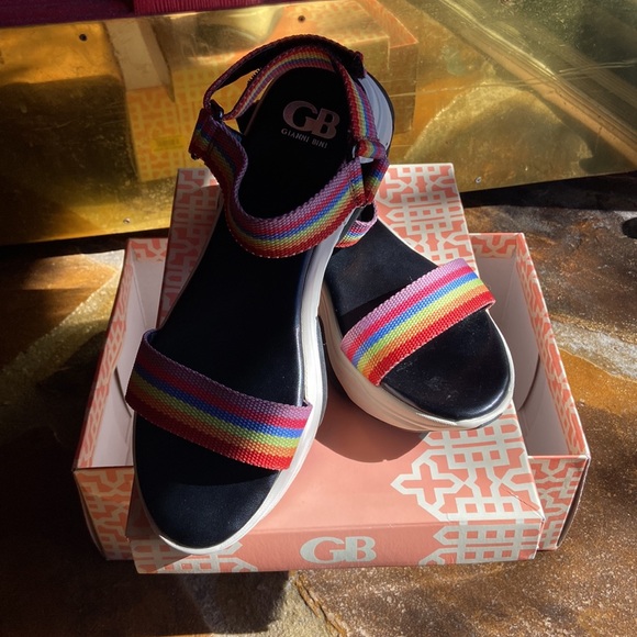 Gianni Bini Straight-Fire Rainbow 8.5 2” 🌈 - Picture 2 of 9